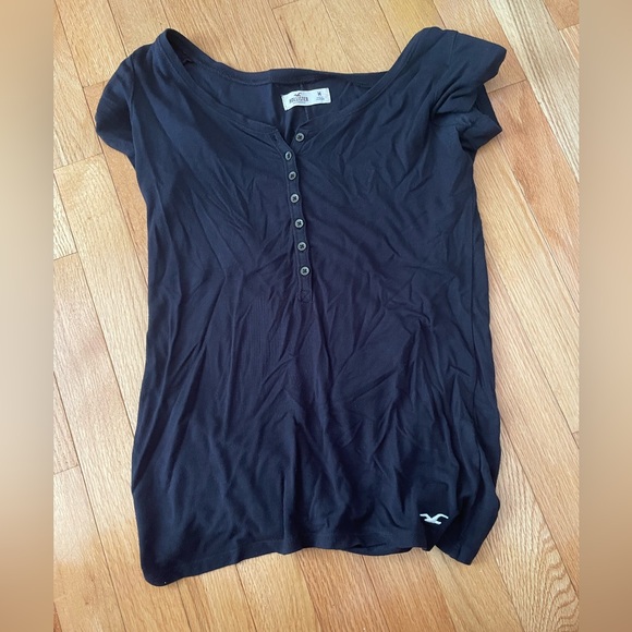 Hollister black multiple button loose fitting t shirt - Picture 1 of 1